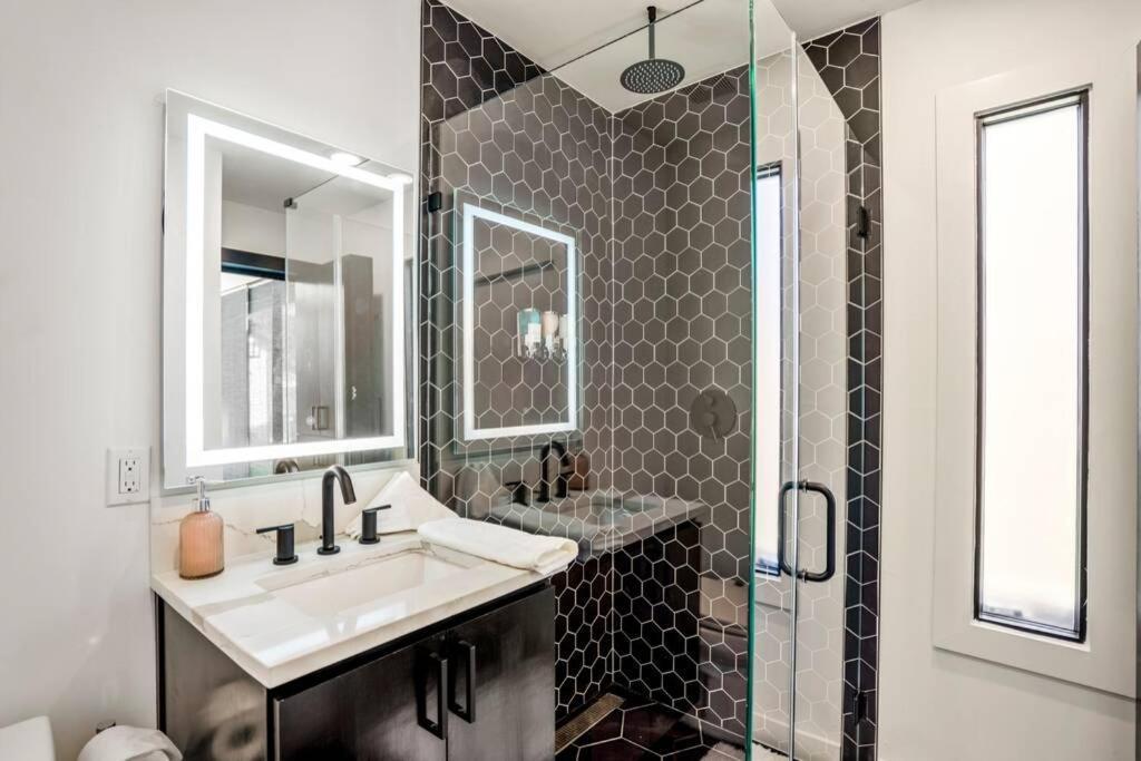 Quantum Tiny Loft At East End Revitalized Houston Dış mekan fotoğraf