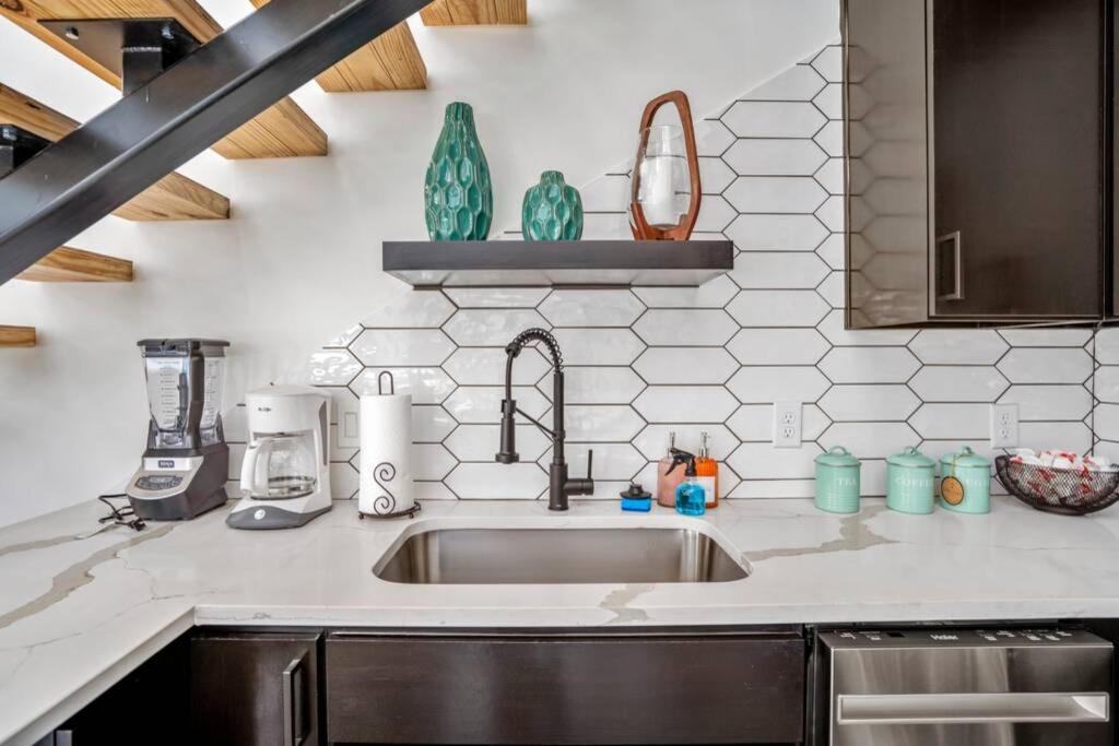 Quantum Tiny Loft At East End Revitalized Houston Dış mekan fotoğraf